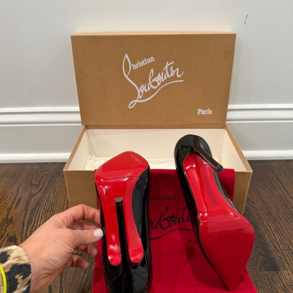 New Christian Louboutin So Kate 120mm Black Patent Leather Size EU 38 US 7.5 - Picture 15 of 17